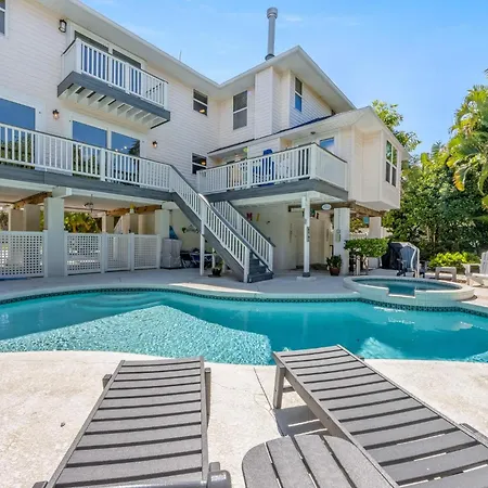 Tarpon Pointe Vila